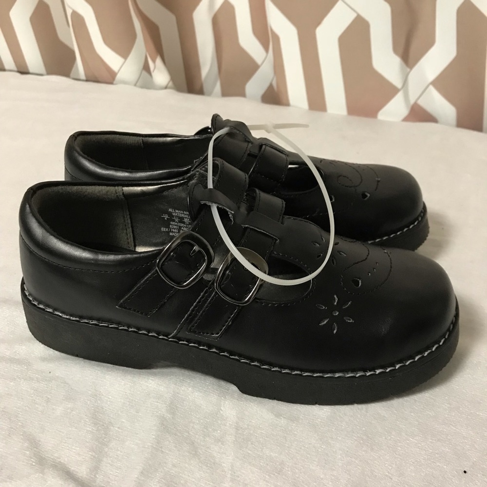 Simply Styled Girl’s School Shoes Black